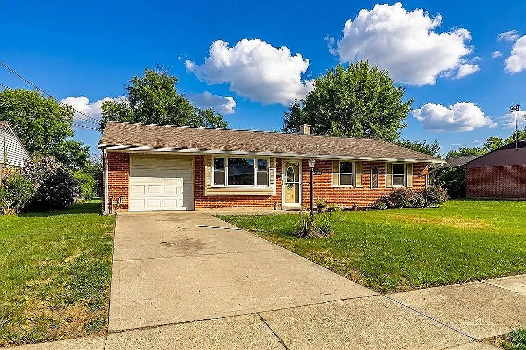 3 bed, 1026 sqft, $1,950 — Photo 1