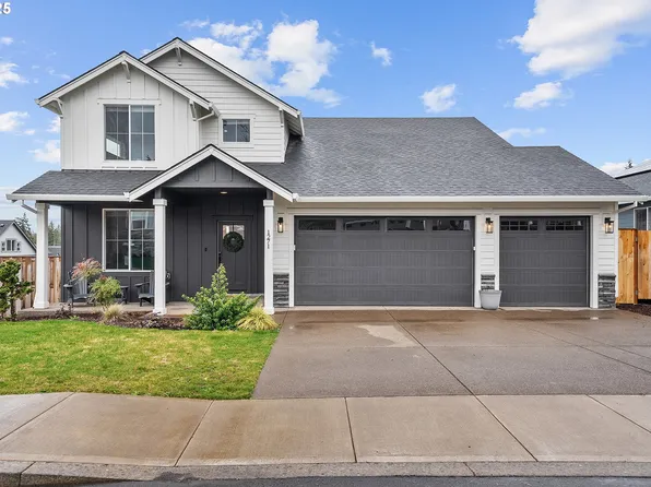 1271 NE Moore Ave, Estacada, OR 97023