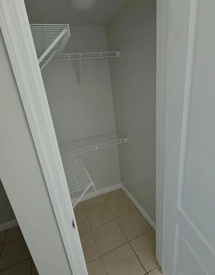 Studio, $1,400 — Photo 3