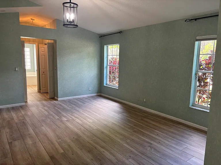 23426 Alzira Cir — Photo 10