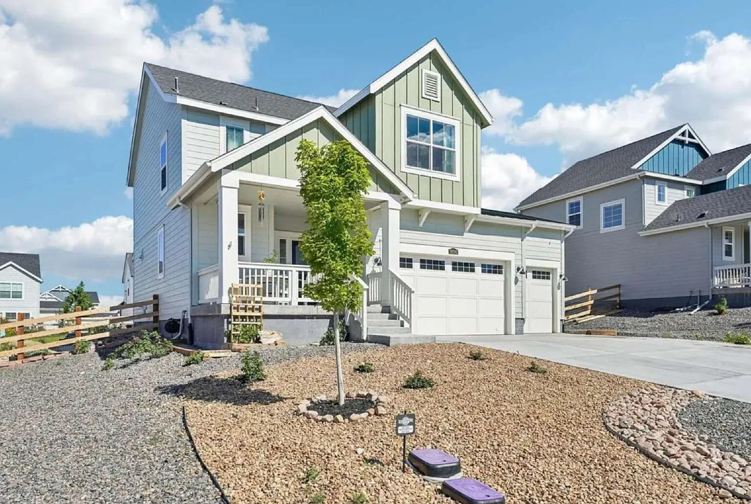 4 bed, 2.5 bath, 2952 sqft, $3,700 — Photo 2