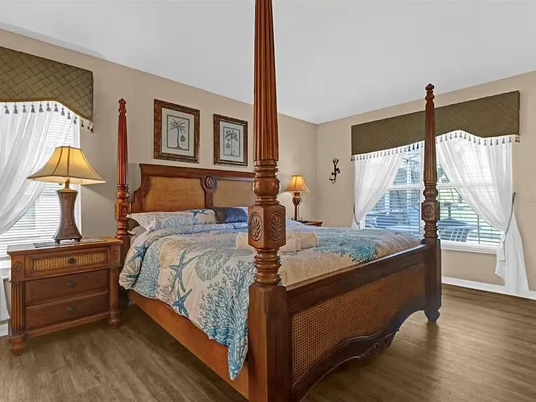1438 Solana Cir — Photo 10