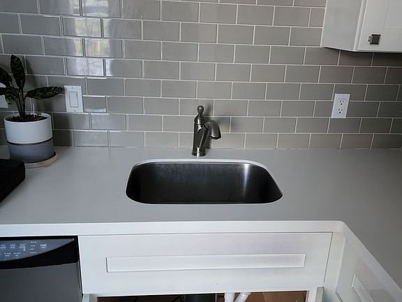 5th image of 535 Clematis St #203-2C