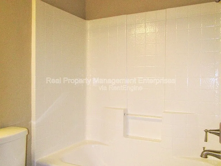 2924 NW 181st St — Photo 11