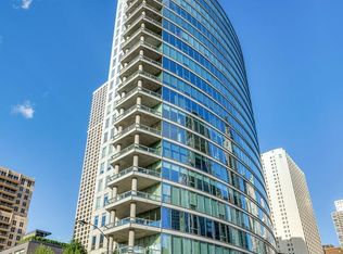 30 W Oak St APT 7B, Chicago, IL 60610