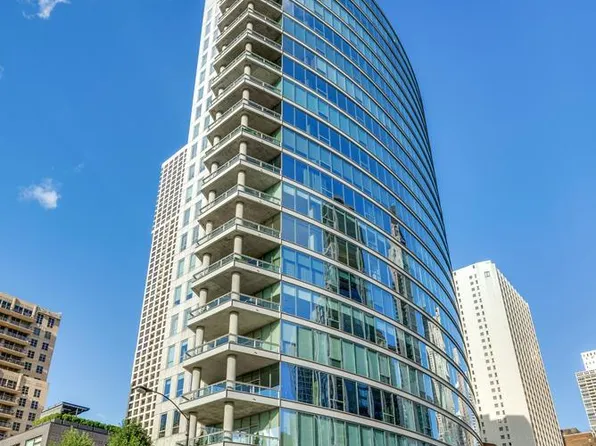 30 W Oak St APT 7B, Chicago, IL 60610