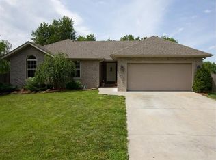 1051 S Karla Ave, Springfield, MO 65804