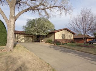 3326 Lincoln Dr, Hays, KS 67601