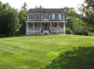 8 Hillsdale Dr, Goffstown, NH 03045