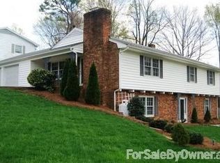 1148 Sweetbriar Rd, High Point, NC 27262