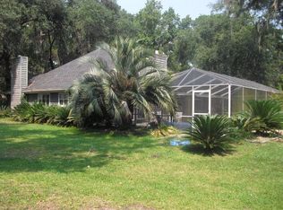 21 Dutchmans Cove Rd, Midway, GA 31320