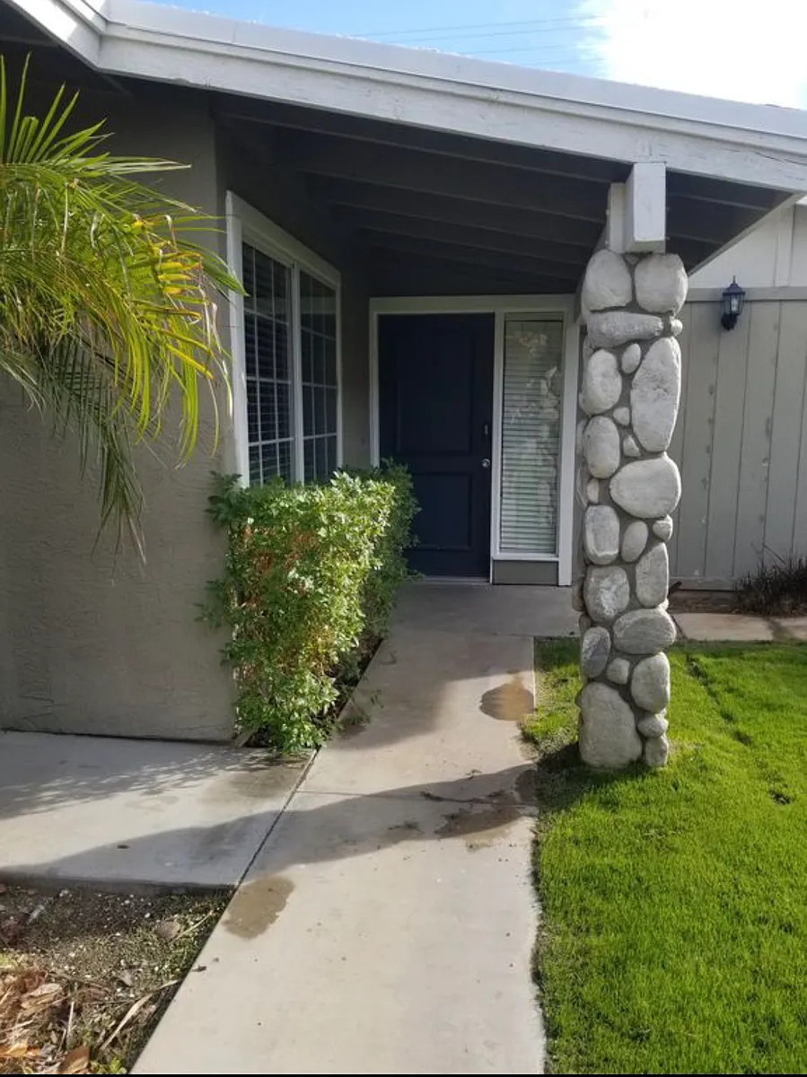 Building Photo - 51870 Avenida Villa
