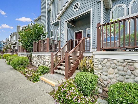 3rd image of 450 E E Street