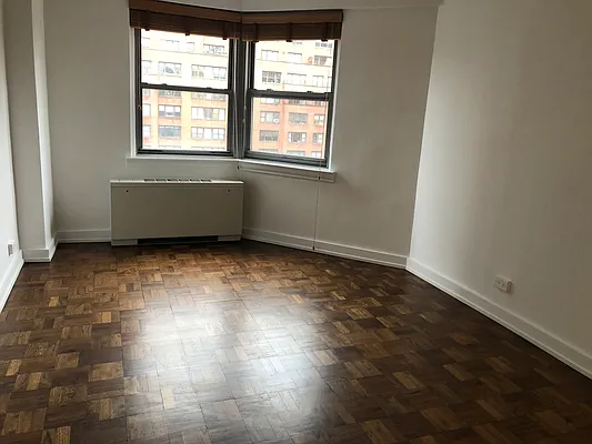 Rented by SP Brokerage Inc | media 16