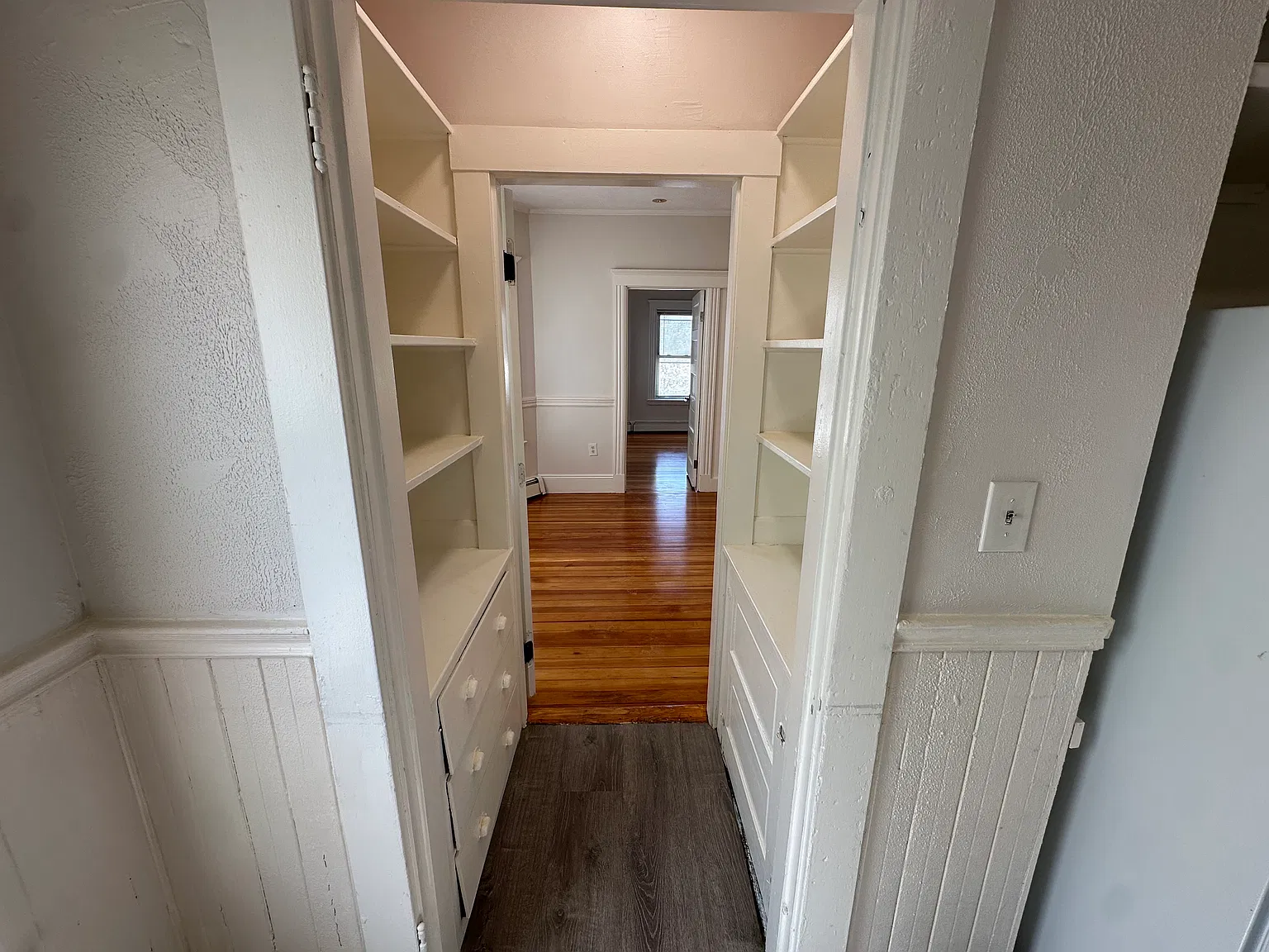 2 bed, 800 sqft, $2,500 — Photo 3
