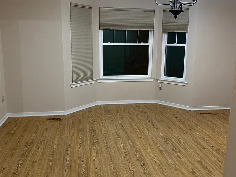 358 Greenfield Rd — Photo 14