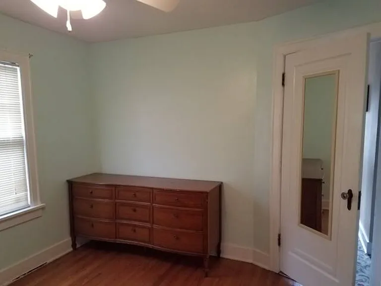 1131 E Victoria St — Photo 10