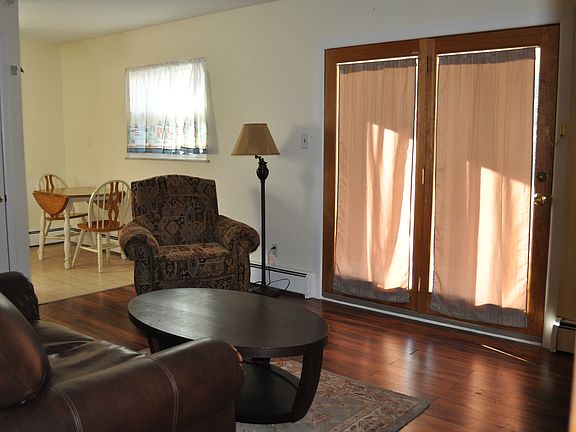 4th image of 121 Shawnee Trl