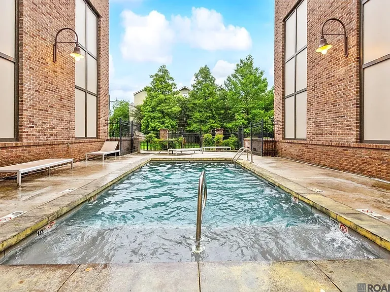 333 E Boyd Dr #16 — Photo 15