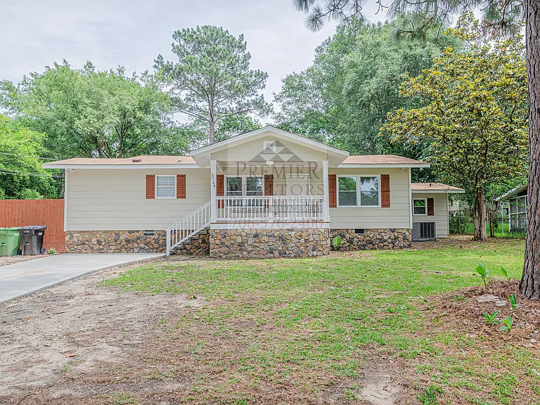 5724 Sanford Ave — Photo 2