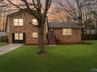 5025 Shaun Cir, Huntsville, AL 35811