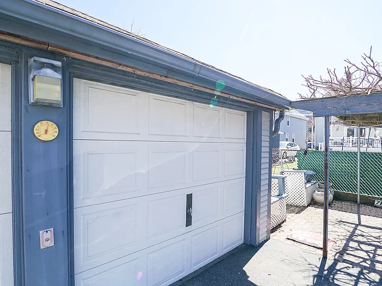 59 Court St #2 — Photo 34