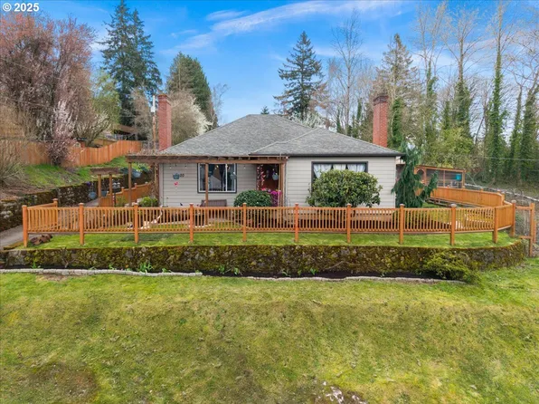 9320 SE Tenino Ct, Portland, OR 97266