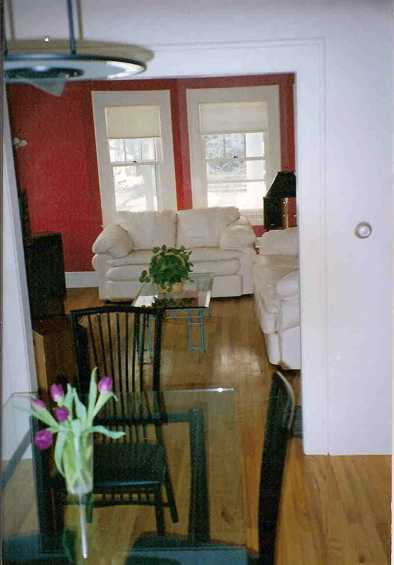 545 Clarendon St — Photo 4