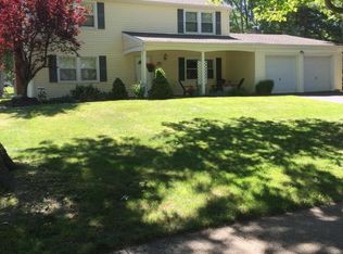 17 Collingwood Rd, Marlboro, NJ 07746