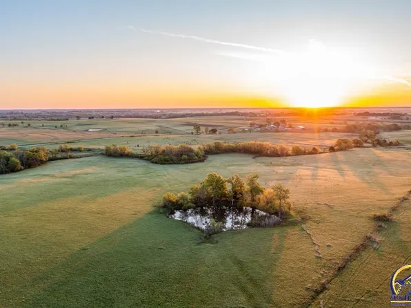 2100 Road 400, Burlingame, KS 66413