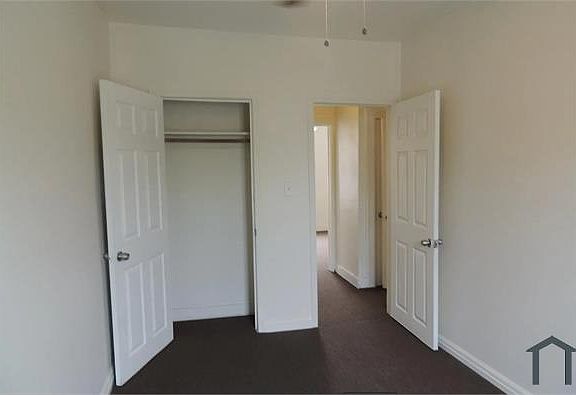 3rd image of 2878 W Garrison Ave