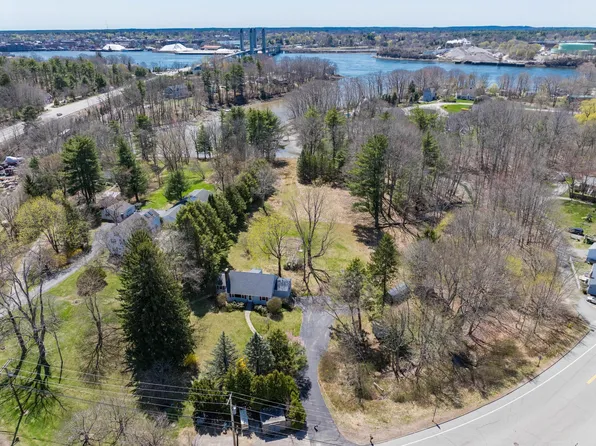 15 Dennett Road, Kittery, ME 03904