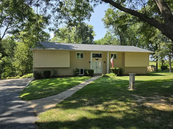 210 N Park Ave, Geneseo, IL 61254