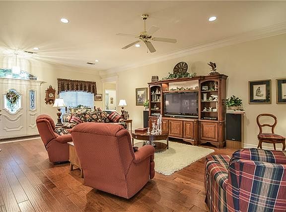 5th image of 5914 Nutcracker Dr