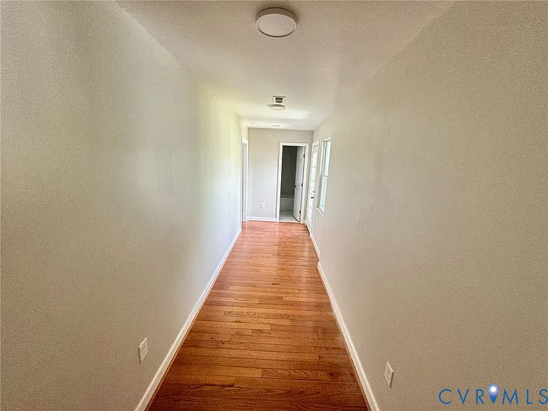 2922 Lincoln Ave — Photo 7