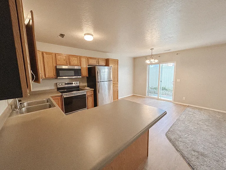 1264 W Bridlewood Loop — Photo 15