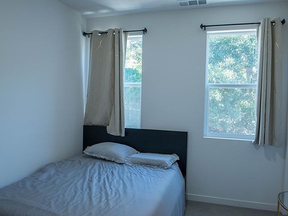 5th image of 10412 Harlow Cir