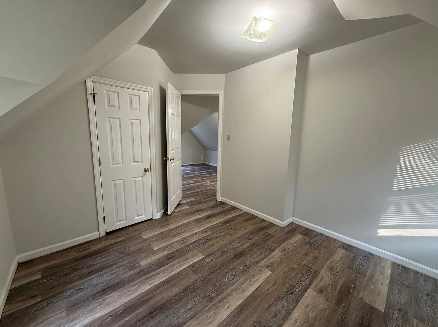 329-1 Lexington Ave 2 Bedroom Duplex with Bonus Room Available Fall 2027 — Photo 4