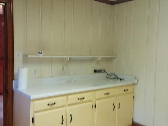 4th image of 4002 Hill Monument Pkwy