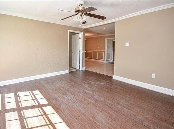 2nd image of 809 Rosewood Hills Dr