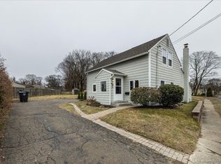 16 Old Point Rd, Milford, CT 06460