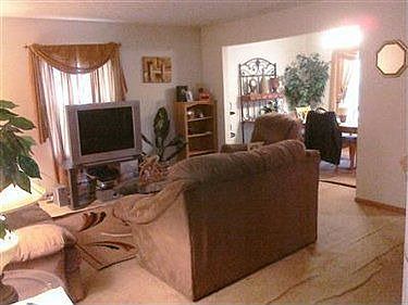 2nd image of 1164 Juneau Ave