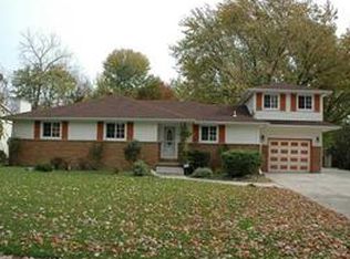 7329 Ward Rd, North Tonawanda, NY 14120