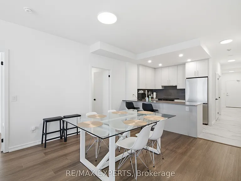 208 Queens Quay W #2211 — Photo 14