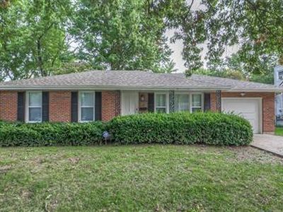 8312 E 105th St, Kansas City, MO, 64134