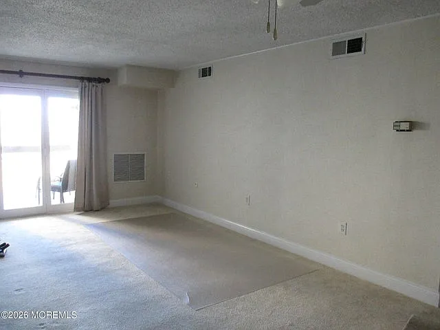 32 Center Ave #14 — Photo 7