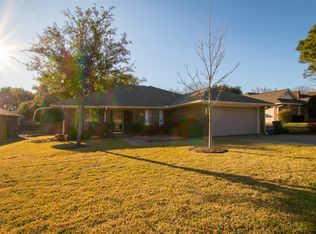 2517 Barr Dr, Bedford, TX 76021