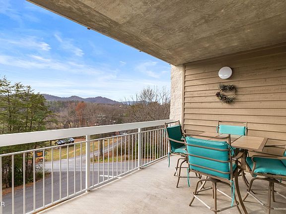 2nd image of 205 Ogle Dr #622