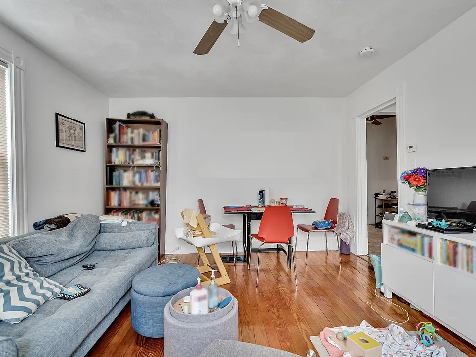 14 Charnwood Rd
