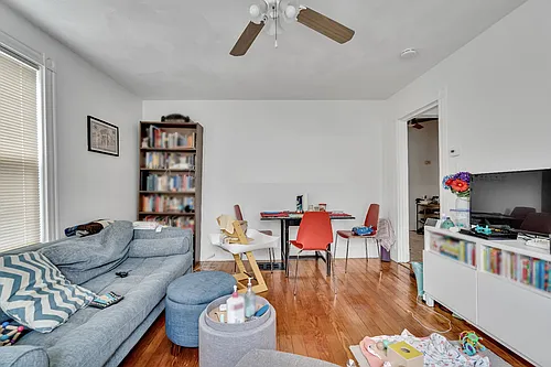 14 Charnwood Rd Photo 1